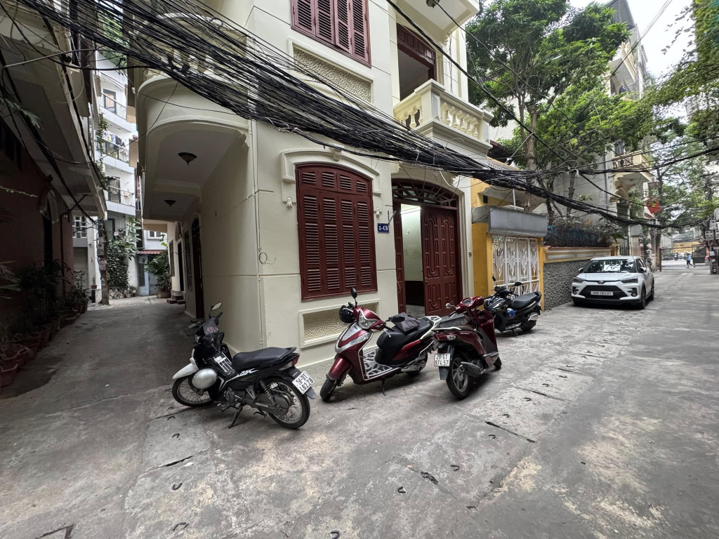 VIP! Kim Mã Thượng,Oto tránh,Lô Góc,Kinh doanh,DT: 45m2 x 4Tầng,MT: 5m,Giá:16.2 tỷ Ba Đình