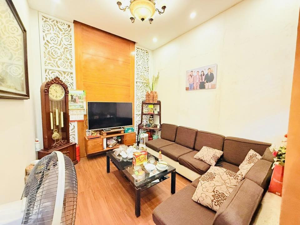 Siêu Phẩm!Thanh Xuân,Oto vào nhà,Kinh doanh,DT:  41m2 x 5Tầng,Giá:15.9 tỷ Thanh Xuân