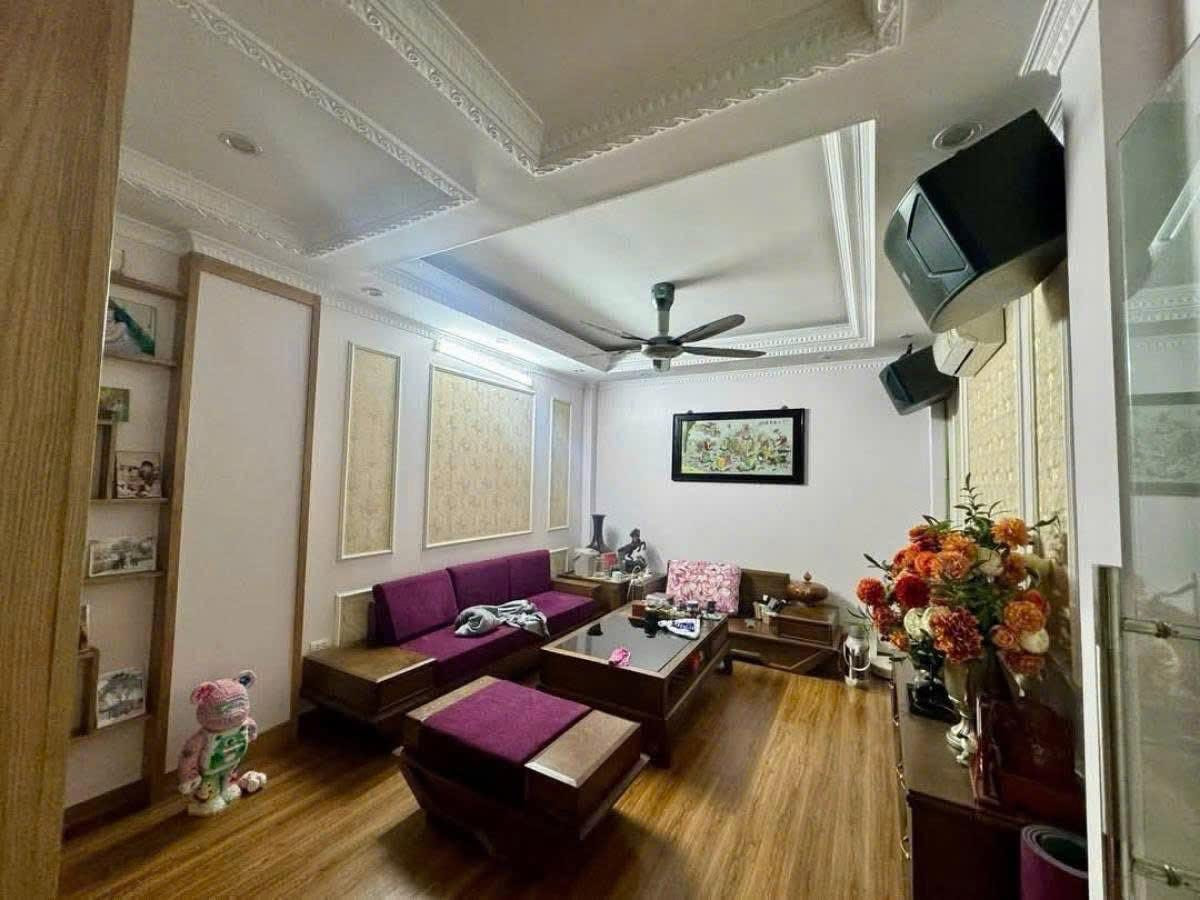 Bán Nhà!  Yên Hòa,Lô Góc,Gần Phố,DT: 30m2 x  5Tầng,MT: 4m,Giá: 6.9tỷ Cầu Giấy