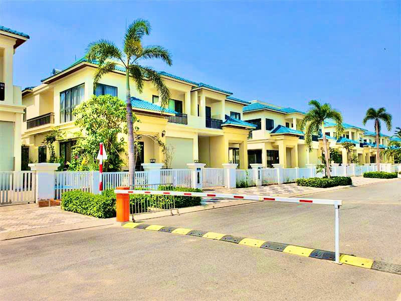 Cho Thuê Biệt Thự Senturia vườn lài DT 8x20 1Trệt 2Lầu 4Pn 4Wc An Ninh 24/24