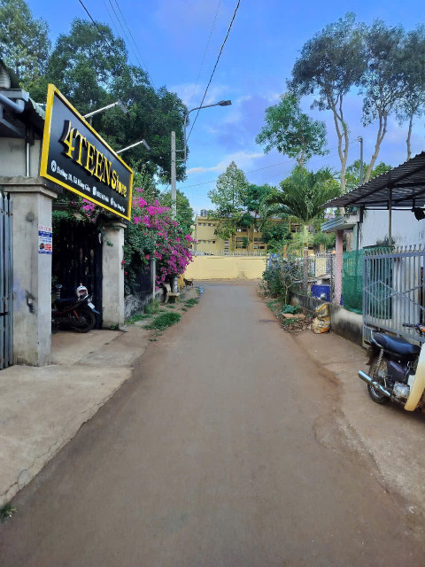 Bán nền đất