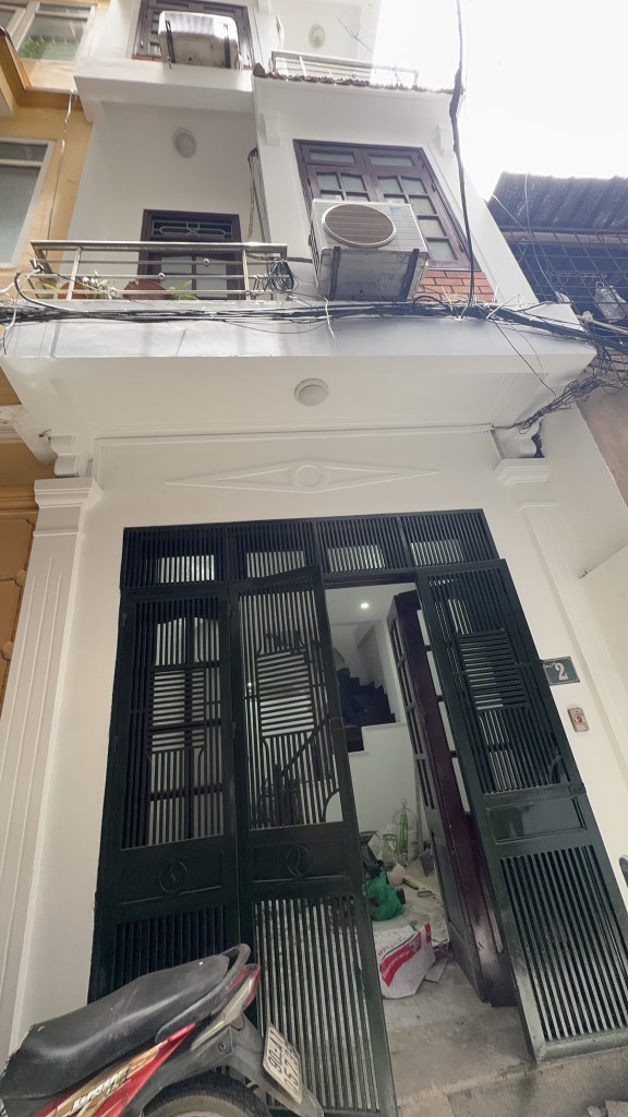 VIP!  Cầu Giấy,Ngõ Nông,Gần Phố,DT: 45m2 x 5Tầng,MT: 3.4m,Giá: 9.5tỷ Cầu Giấy