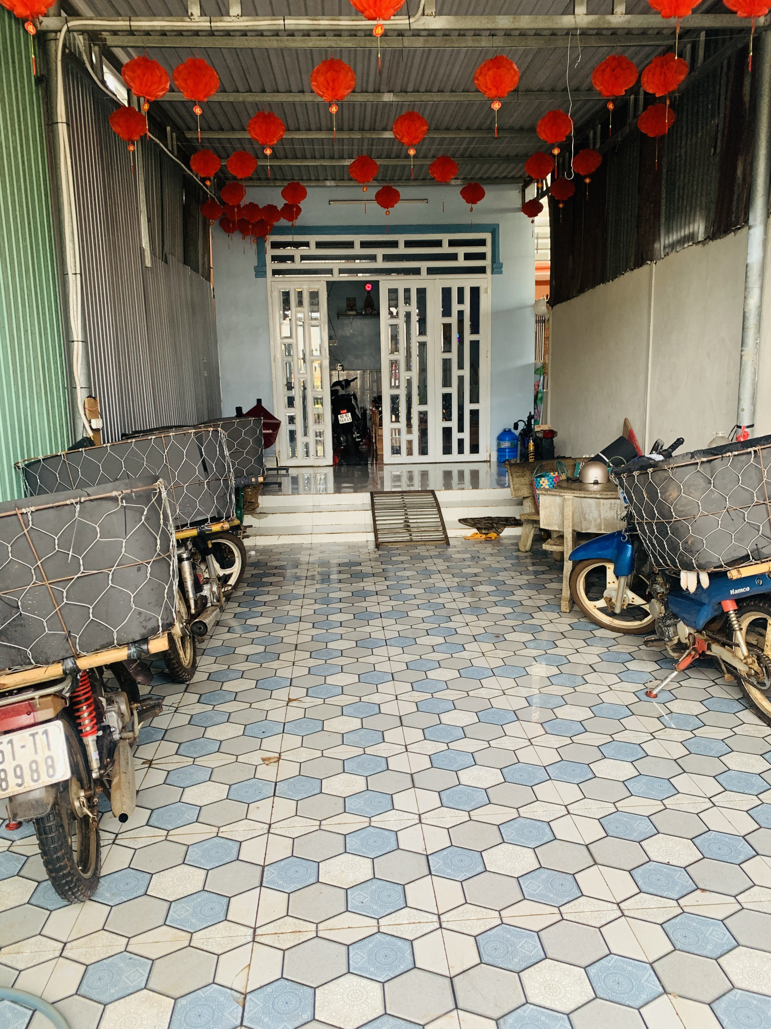 Bán nhà nguyên căn
