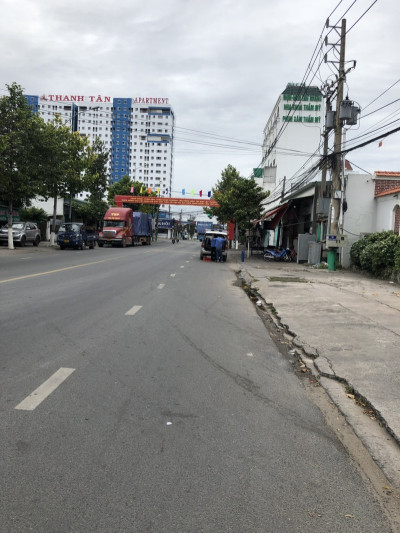 DIỆN TÍCH LỚN  > NGAY CÔNG TY TA - BƯỚC RA CHỐT GẤP! CHỐT CHỐT.