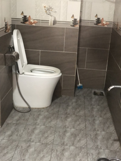 + LÔ GÓC, VỊ TRÍ CỰC ĐỈNH - Cho thuê làm SPA! Khoảng 150 triệu/ tháng.