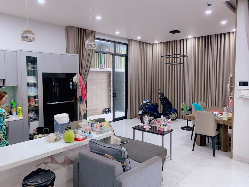 ❤️‍🔥BIỆT THỰ NGHĨ DƯỠNG - PHONG CÁCH CHÂU ÂU - NGANG KHỦNG 17M2 - NGAY KHU NHÀ Ở THƯƠNG MẠI PHÚ HỒNG THỊNH - 10 CHIẾC OTO NGỦ TRONG NHÀ CHỈ 30TR/M2. ❤️‍🔥