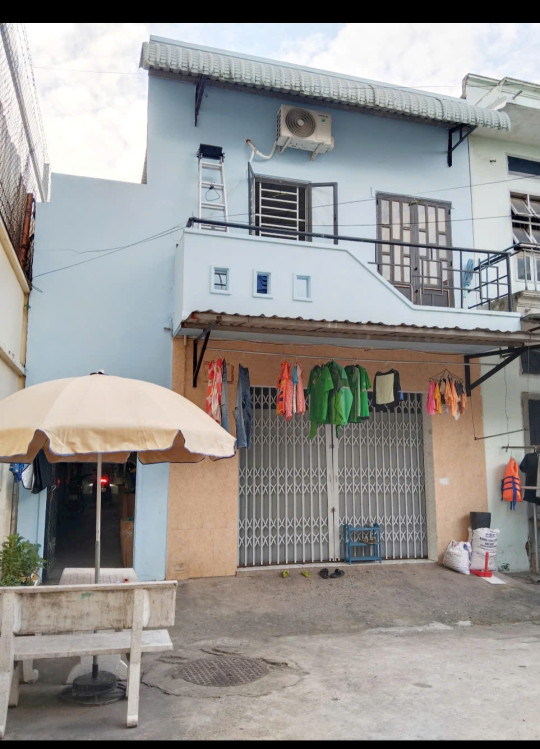 nhà chính chủ full thổ cần bán