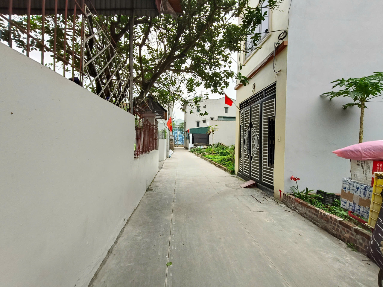 Bán 40m2 đất Lương Quy Thư Lâm Hà Nội giá chỉ 2,x tỷ