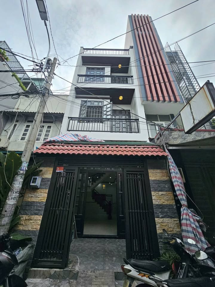 Bán nhà trống ở 238/53 Lê Văn Quới Bình Tân DTSD 187m2 giá 6.25t tl