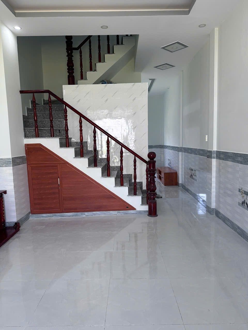 NHÀ ĐẸP - GIÁ TỐT - Chính Chủ Bán Nhà Phố Liền Kề Gần KCN Cầu Tràm, Cần Đước, Long An