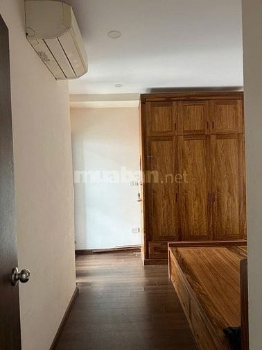 Cần cho thuê căn hộ chung cư tầng 32 tòa Intracom - Nhật Tân - Đông Anh