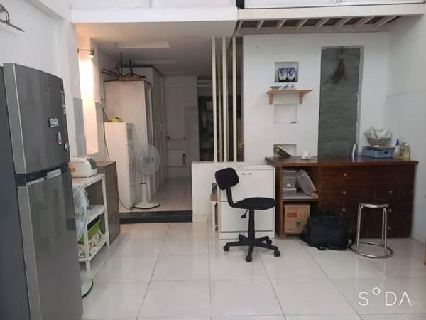 Nhà hiếm Quận 10 - 3 tầng - chỉ hơn 2 tỷ!