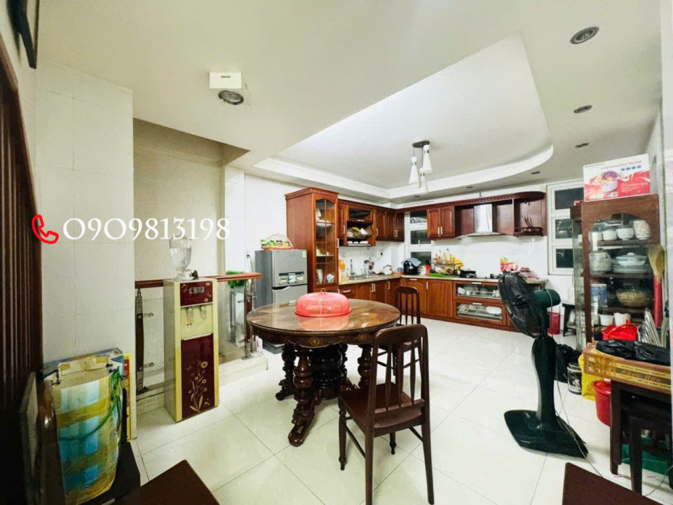 🔹🔹🔹Nhà 4 tầng - P.Minh Phụng Quận 11 - Khu vực sầm uất🔹🔹🔹