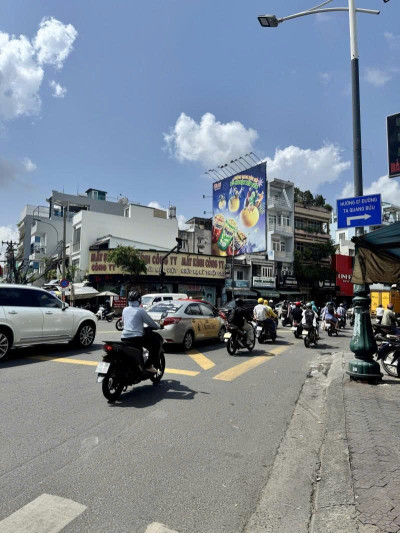 Bán nhà Mặt tiền Dương Bá Trạc - gần khu Trung Sơn, 4,5x17m, 2 Tầng - 2 PN, 15,6 tỷ.