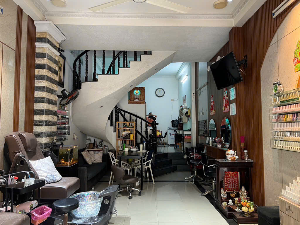 MẶT TIỀN Ỏ VÀ KINH DOANH- SPA- QUÁN ĂN-TRỌ-COFEE