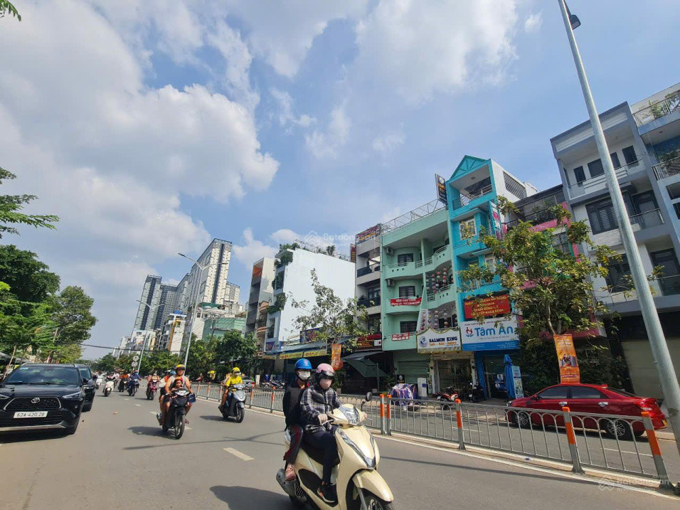 BÁN ĐẤT TẶNG NHÀ DƯƠNG BÁ TRẠC - NHỈNH 15 TỶ, 2 TẦNG 134M2, 8.4*16M HẺM ÔTÔ KIA MORNING, QUẬN 8