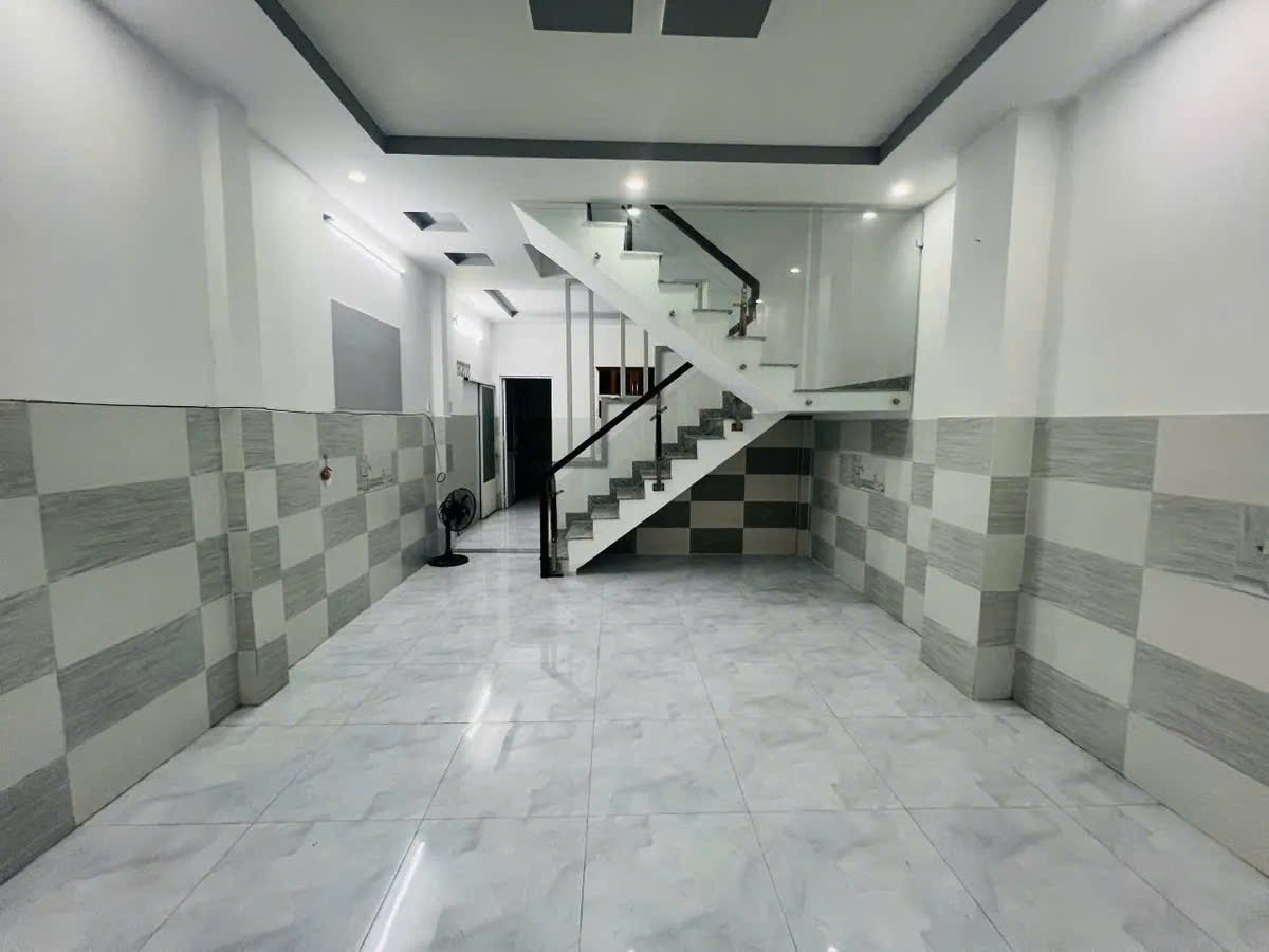 Nở Hậu tài lộc 4.3m, 2 tầng ở ngay, 52m2 có phòng ở trệt, chủ bán kẹt vốn BÁN GẤP