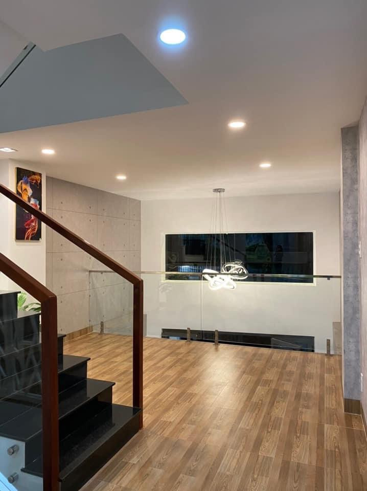 Hoàng Sa Quận 3 - Thông Lý Chính Thắng. DT: 79m2 (4,35mx19m), 2T. Giá: 13,5 tỷ