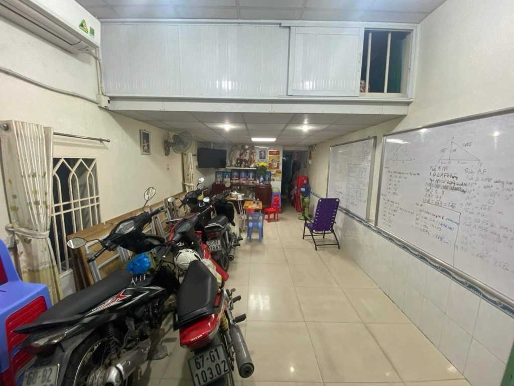 BÁN NHÀ PHẠM PHÚ THỨ QUẬN 6 SÁT MẶT TIỀN VÕ VĂN KIỆT 65M2 9 PHÒNG 6.2 TỶ