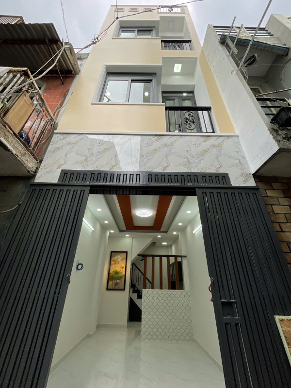 CHỐT NHANH - NHÀ 23M2 - SỔ  RIÊNG - GIÁP Q1 - GIÁ CHỈ HƠN 3 TỶ