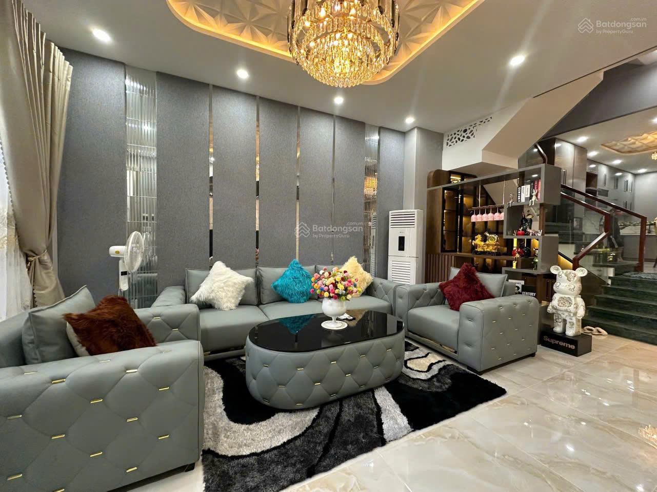 ĐẦU TƯ KHAI THÁC DÒNG TIỀN - GIỮ TIỀN ! Nhà đẹp 3 tầng 4 phòng ngủ, gần chợ Phạm Văn Hai - Giá chỉ 2.39 TỶ