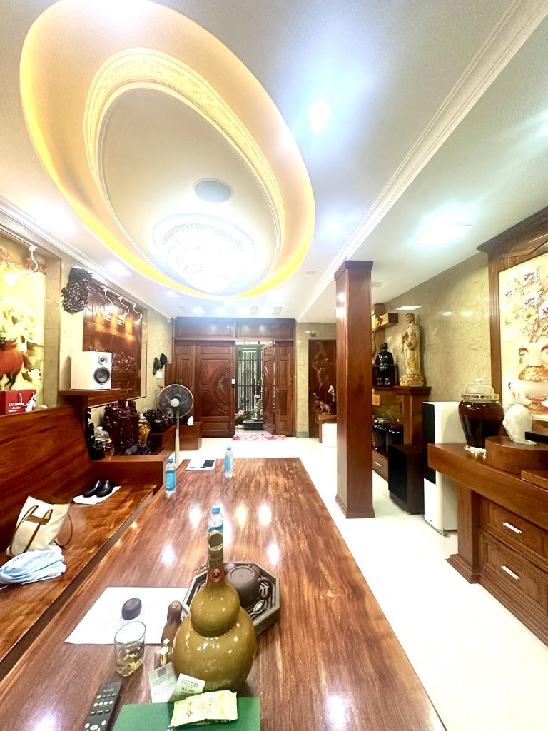 Bán nhà 160m² ngang 8m giá 22 tỷ tại Phường 03 Quận Tân Bình