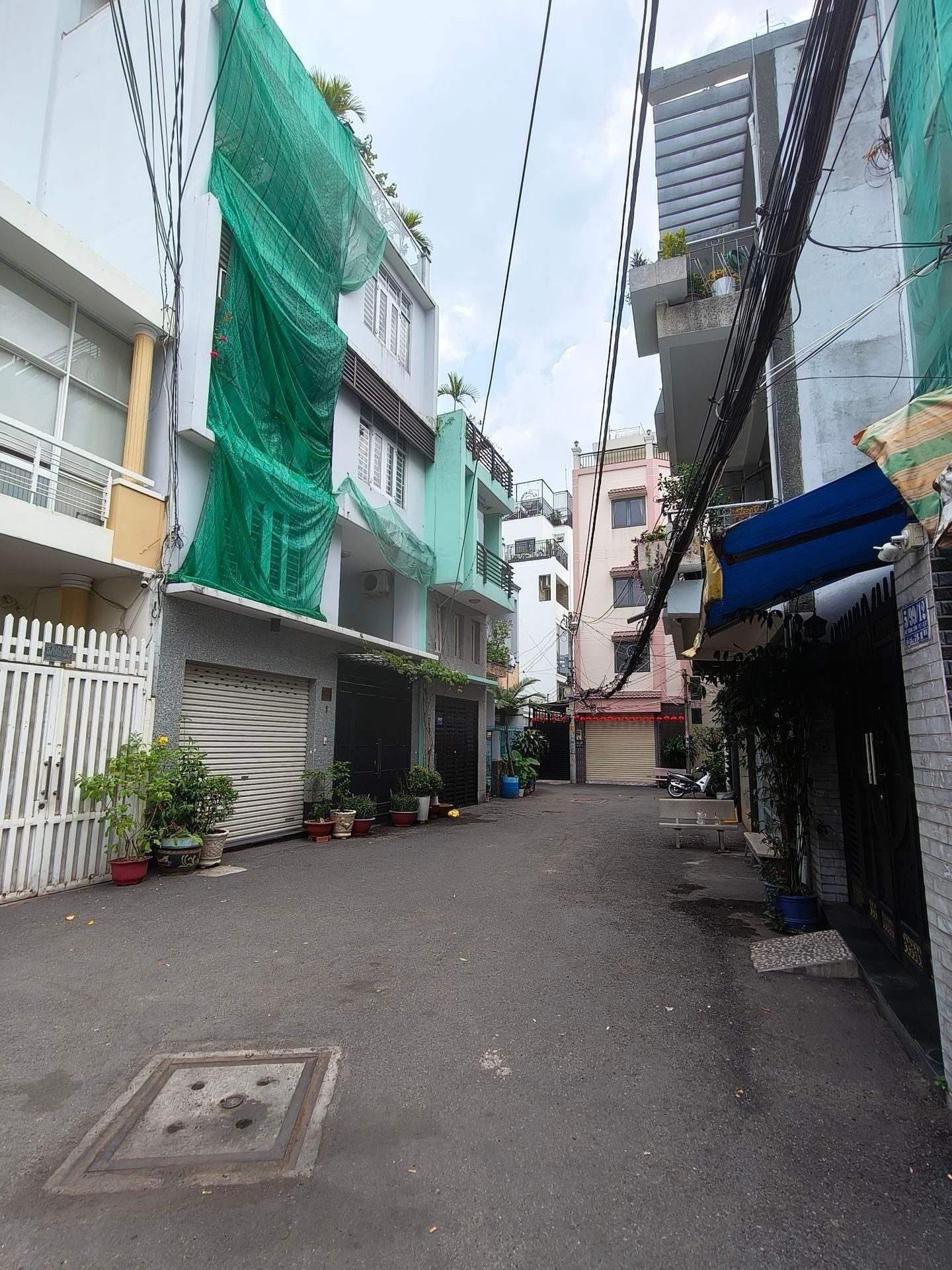 NHÀ HỒNG LẠC – SÁT LẠC LONG QUÂN – HẺM THÔNG, VÀI BƯỚC RA XE HƠI 🚨