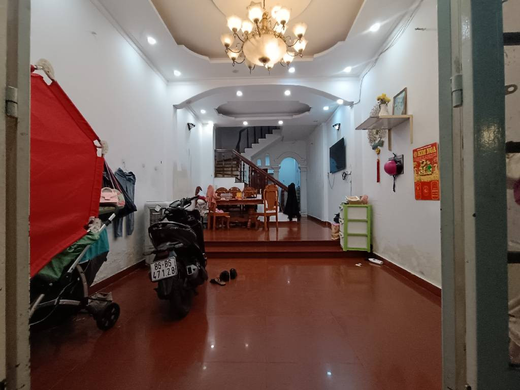 BÁN NHÀ ÂU DƯƠNG LÂN QUẬN 8 60M2 4 TẦNG 4 PHÒNG NGỦ 6.X TỶ CHÁNH HƯNG