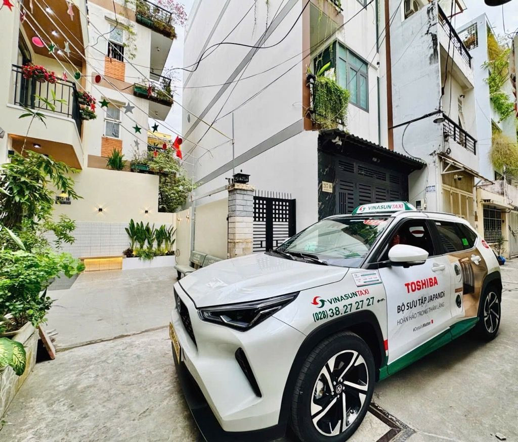 Bán nhà sổ hồng riêng, nhà mới hẽm xe hơi