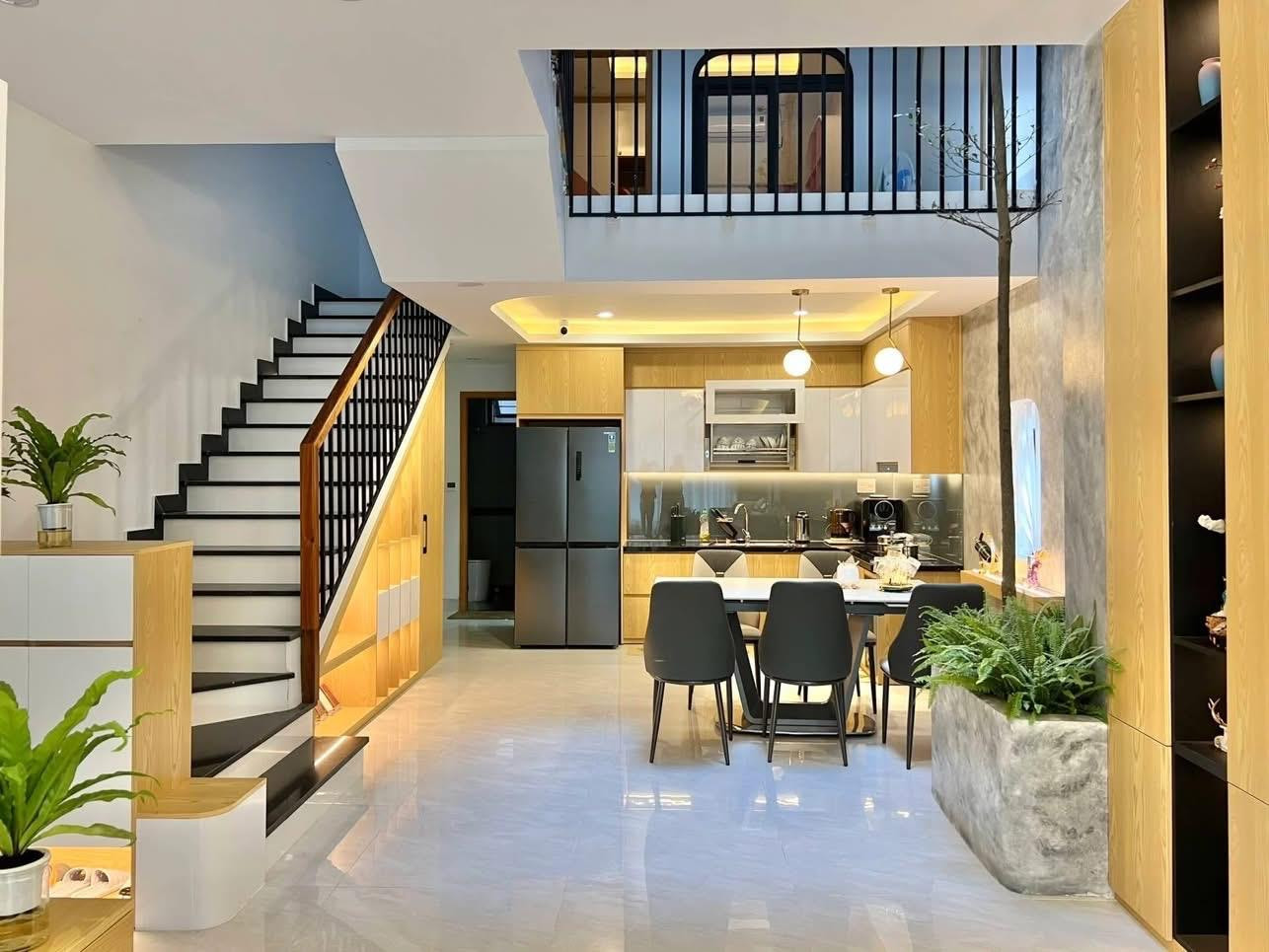 **Bán nhà HXH hẻm 27 Nguyễn Đình Khơi, phường 4, Tân Bình (5,5x25) 4 tầng
