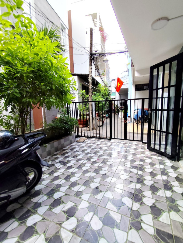 Bán nhà quận 11 - Lô góc thoáng mát hẻm ba gác - 5 tỷ