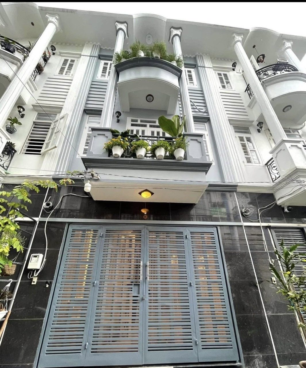 Chủ định cư cần bán gấp nhà 3 tỷ 750tr/76m2 đường CM Tháng 8, Q3. SHR có ngân hàng hỗ trợ cho vay