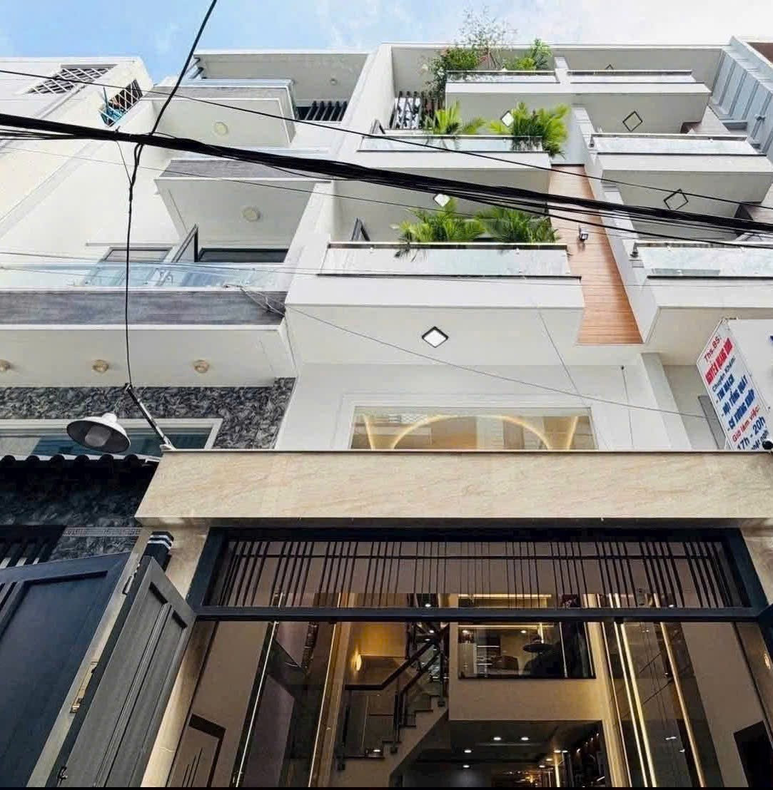Chính chủ bán gấp 3tỷ 680 nhà 43m2, đường Trần Bình Trọng, P5, Bình Thạnh. Cách chợ Bà Chiểu 3phút, sổ sẵn