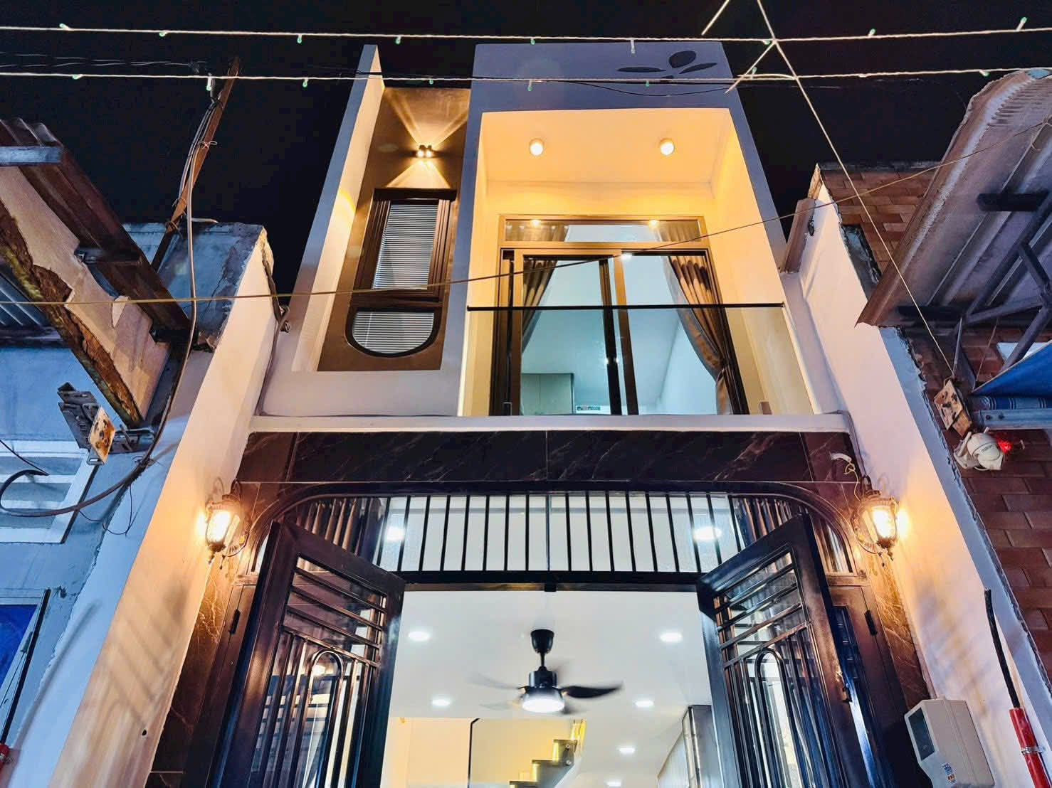 Qua Mỹ định cư bán nhà 41m² đường Nguyễn Thái Sơn, P5, Gò Vấp. Xây 2 tầng, hẻm 5m