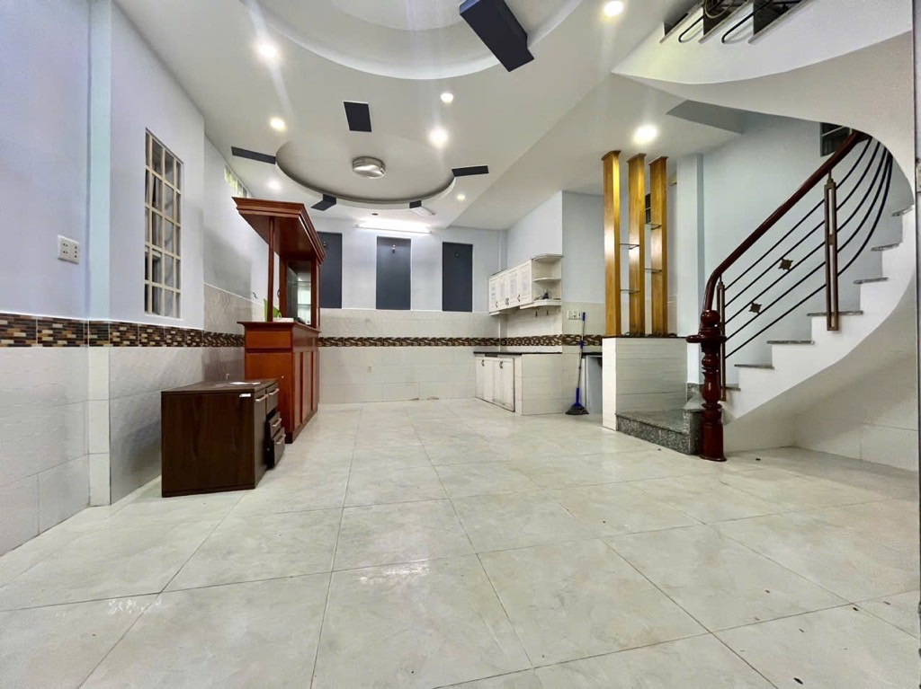 Bán nhà Phan Đăng Lưu – Phú Nhuận – căn góc 3 mặt thoáng – giá 7.85 tỷ