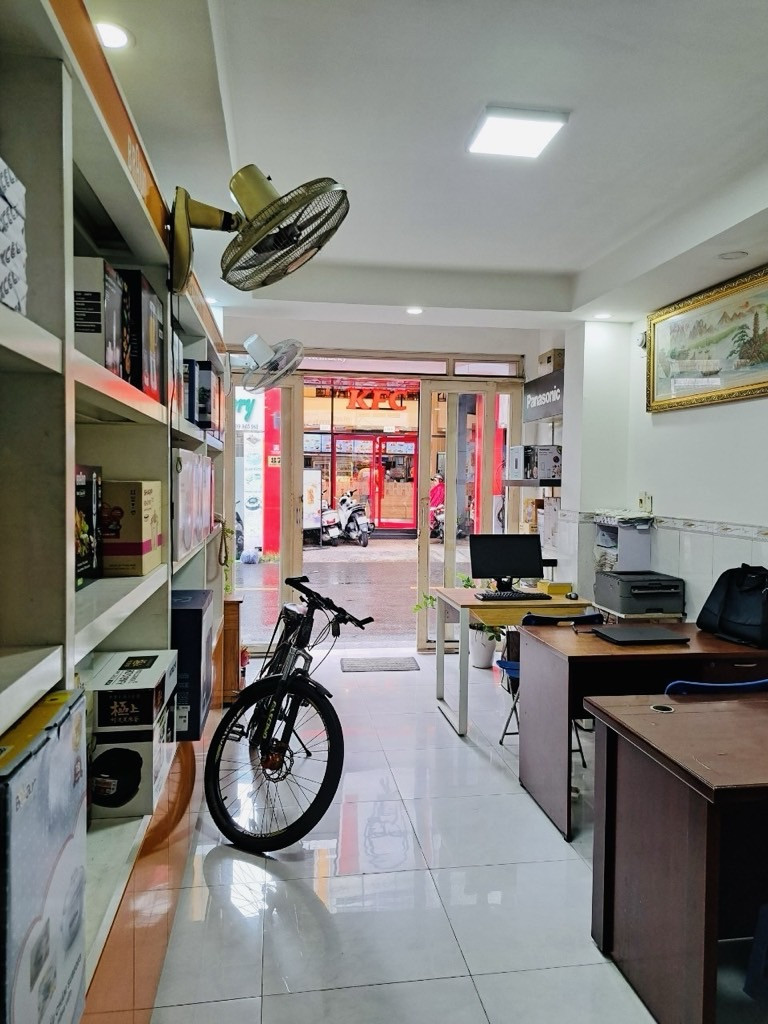 Bán nhà 4 tầng 28m², mặt tiền kinh doanh Thích Quảng Đức, nhỉnh 7 tỷ