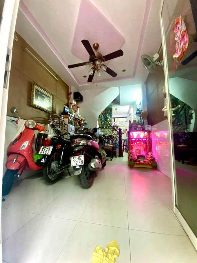 Chính chủ cần bán nhà gấp tại Quận11 tp HCM