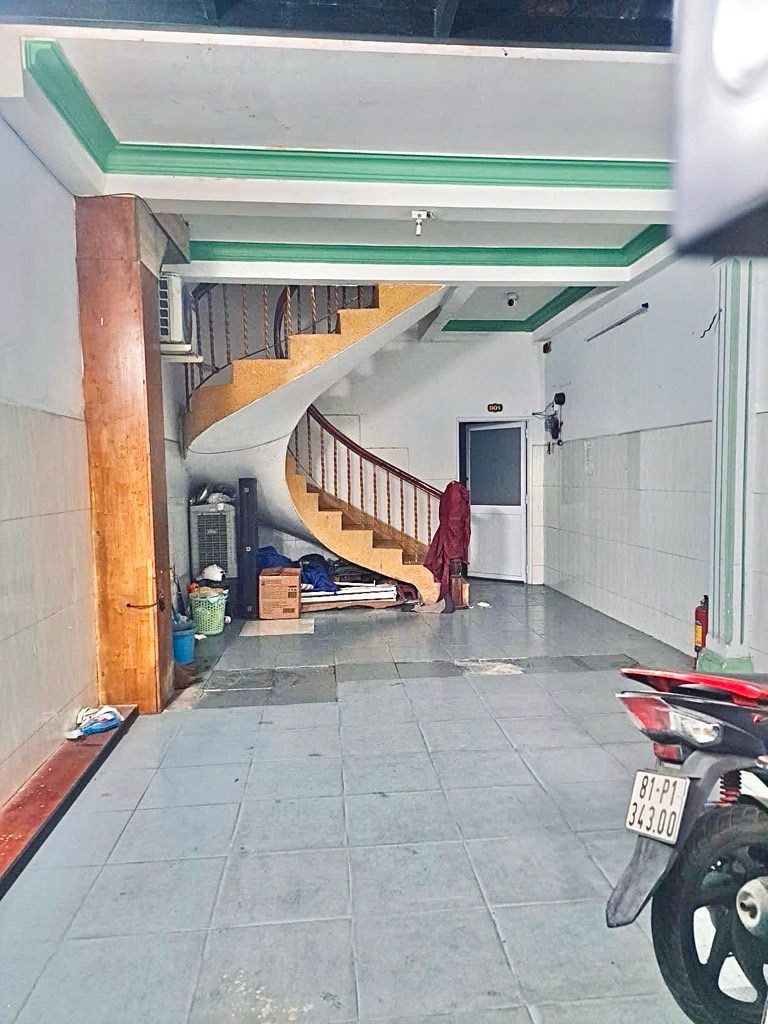 MẶT TIỀN TRUNG TÂM QUẬN 5 CẠNH TRẦN HƯNG ĐẠO, VÕ VĂN KIỆT - 5 TẦNG - SỔ VUÔNG A4 - CHO THUÊ 22 TRIỆU