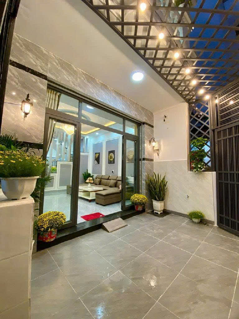 Nhà 78m2 đường Ngô Quyền, P6, Q5. Xây 2 tầng, sẵn HĐ thuê 15 triệu/tháng