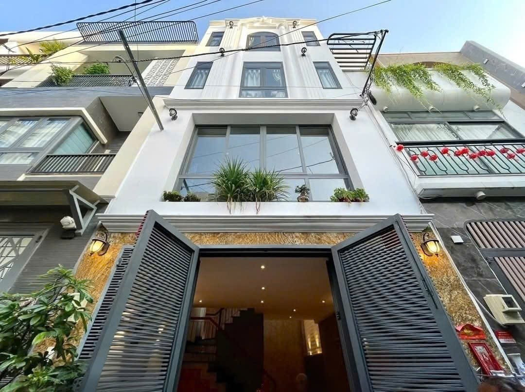 HẠ GIÁ CHỈ CÒN 2TỶ 450,NHÀ HOÀNG HOA THÁM, P6, BÌNH THẠNH.49,7M2 ,CÁCH CHỢ BÀ CHIỂU 3PHÚT ĐI XE.HẺM XE HƠI 5M
