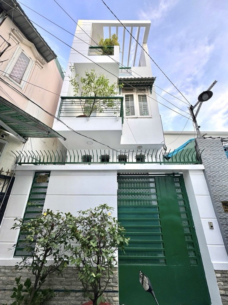 Gấp bán nhà bình thạnh kế bv gia định