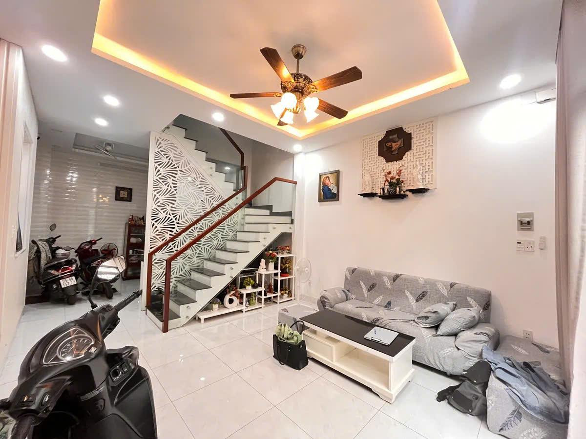 gần Nhà Thờ, 5m HXH , 4 tầng, Bành Văn Trân chỉ 7.5 tỷ