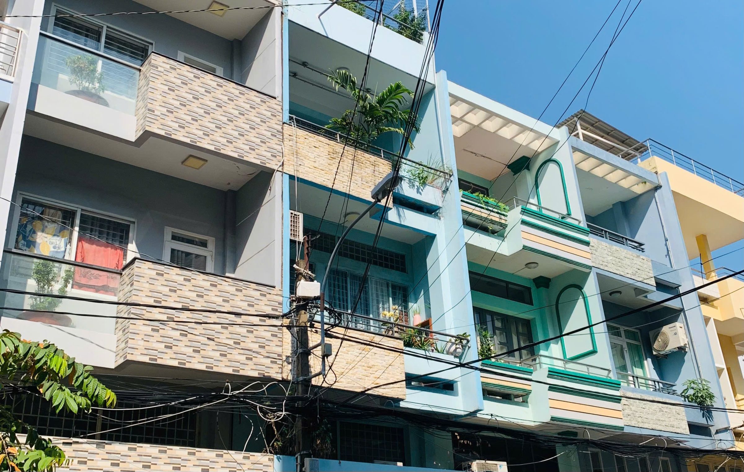 CHDV 5PN - 4 TẦNG - AN DƯƠNG VƯƠNG Q.5 - SỔ VUÔNG ĐẸP - 50m2 - HẺM 6M XE TẢI