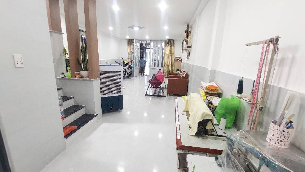 ( QUẬN 8) PHẠM THẾ HIỂN. CHỈ 4,5 TỶ SƠ HỮU NGAY NHÀ 67M2, NHÀ ĐẸP ĐÓN TẾT.