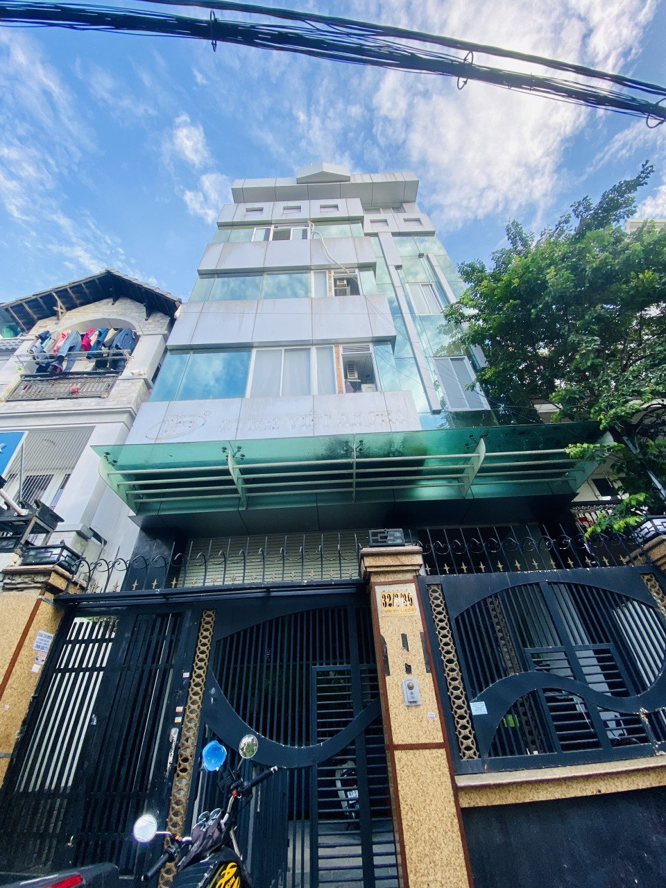GIẢM SỐC 2,2 TỶ – CHỈ CÒN 18 TỶ – BÁN GẤP NHÀ 7 TẦNG CÓ HẦM, THANG MÁY – GÒ VẤP