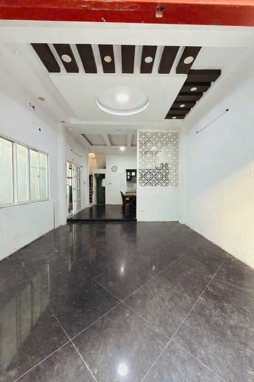 BÁN NHÀ 4 PHÒNG NGỦ HẺM 266 TÔN ĐẢN QUẬN 4