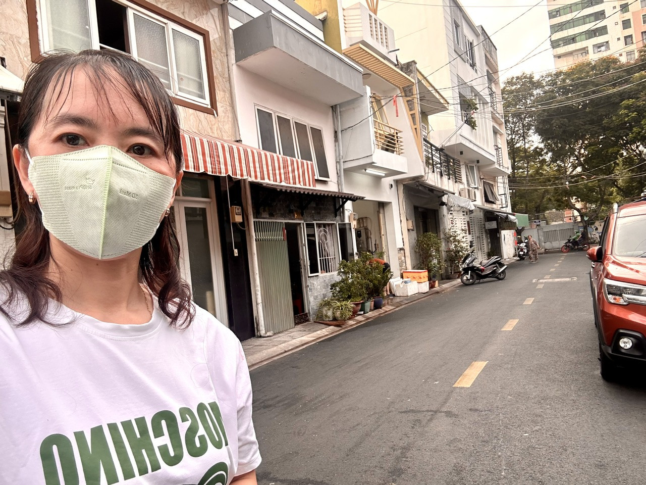 BÁN NHÀ MẶT PHỐ -GẦN TRƯỜNG HỌC - KHU PHÂN LÔ HIẾM NHÀ BÁN - ĐƯỜNG BẾN VÂN ĐỒN- XE HƠI NGỦ TRONG NHÀ- THÔNG RA VĨNH KHÁNH- HOÀNG DIỆU.