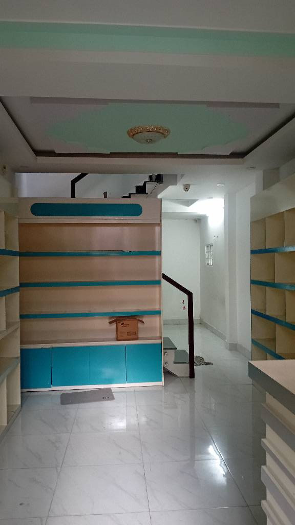 Quận 10 - nhà 1 đời chủ - 35m2, 4 tấm - hẻm xe hơi, chỉ nhỉnh 6. tỷ - TÌM ĐÂU RA.