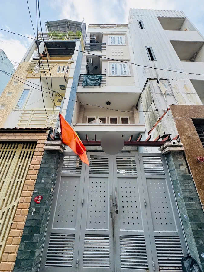 5 tầng kiên cố ở ngay, HXH, 70m2 nở hậu, chỉ nhỉnh 11 tỷ TL, CMT8 Q3
