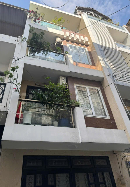 **Bán nhà hẻm 730 Lạc Long Quân ** p9 , Tân Bình (4x13) 3 tầng 8,7 tỷ